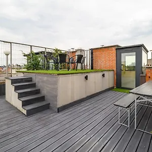 https://3bedroom-triplex-rooftop-apartment.inbudapesthotels.com